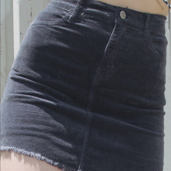 Brandy Melville navy skirt - Picture 6 of 6